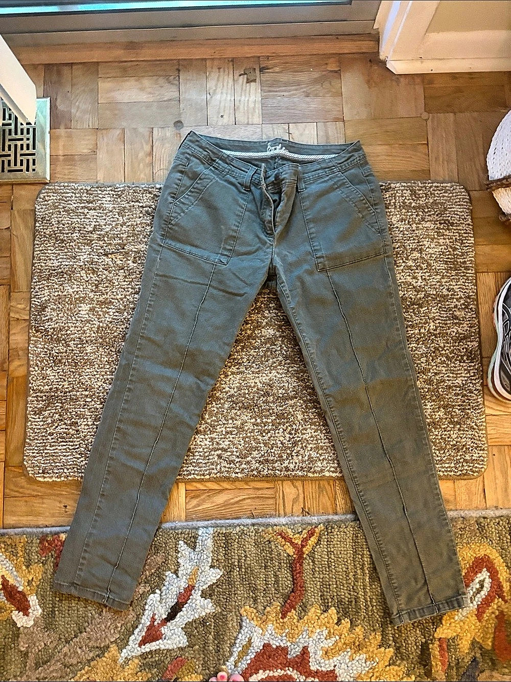 Biden Women's Skinny Pants in Green